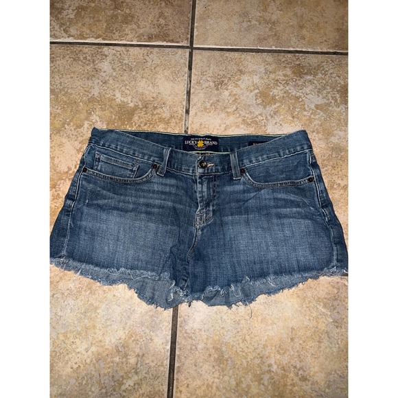 Lucky Brand Riley Short Size 8 - Picture 1 of 3